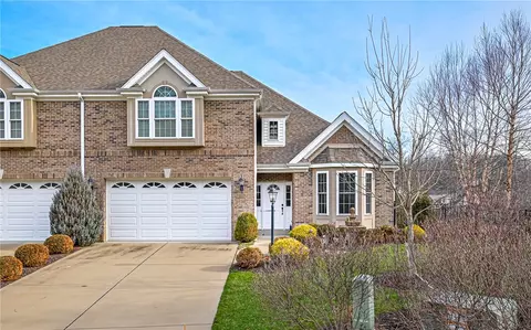 3052 Edelweiss Ct, Mars, PA 16046