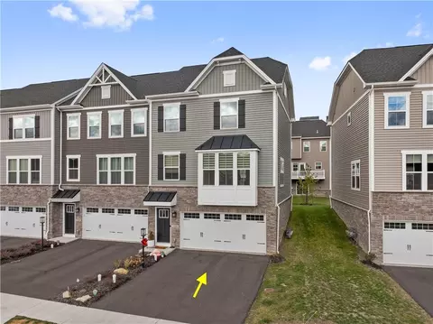 3031 Penbrook Dr, South Park, PA 15129
