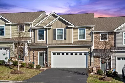 63 Remington Dr, Washington, PA 15301