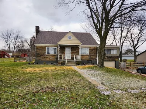 212 Highfield Rd, Butler, PA 16001