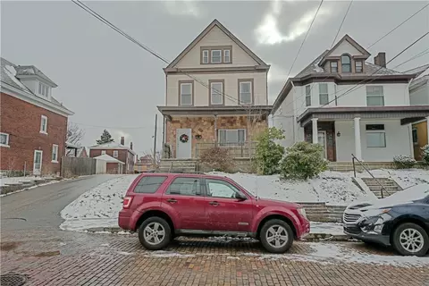 23 Claus Ave, Pittsburgh, PA 15227