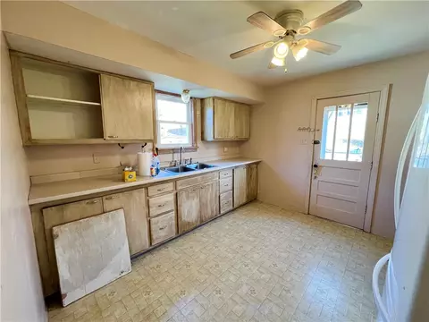1091 Masters Ln, North Huntingdon, PA 15642 photo 12