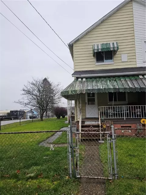 316 2nd, Vestaburg, PA 15368