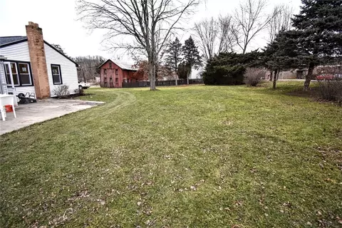 Exterior - 1 Oak Ln, Eighty Four, PA 15330 photo 7 of 8