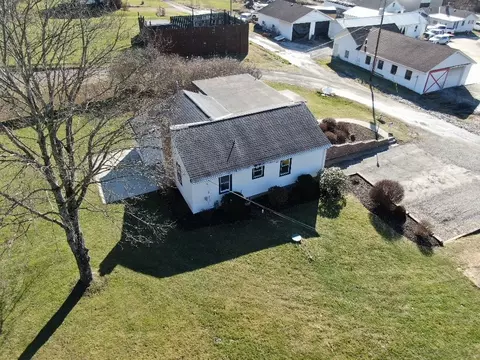 Exterior - 1 Oak Ln, Eighty Four, PA 15330 photo 2 of 8
