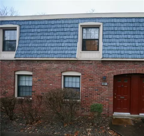 1194 Pennsbury Blvd, Pittsburgh, PA 15205