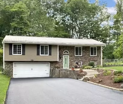 2903 N Beaver St, New Castle, PA 16105