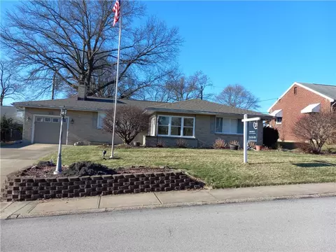 613 1st St, Leechburg, PA 15656