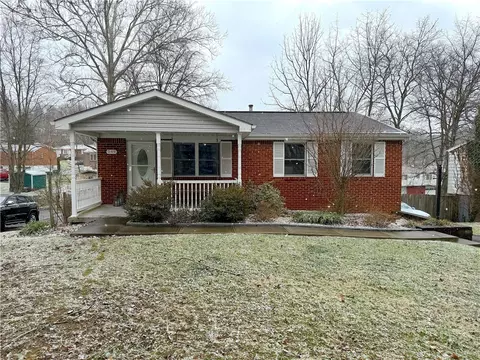 549 Waterbury Dr, Greensburg, PA 15601