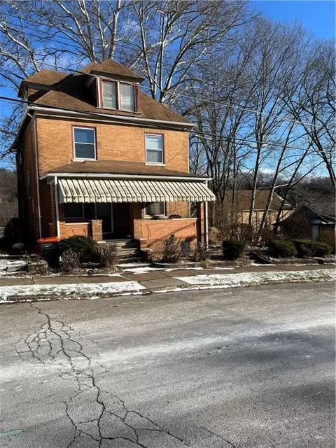 1122 3rd Ave, Beaver Falls, PA 15010