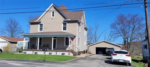 104 Navy St, Perryopolis, PA 15473