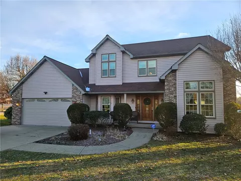 369 W Brewster Rd, Butler, PA 16001
