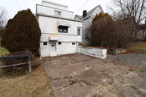 215 Park Way, White Oak, PA 15131