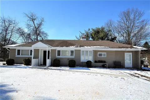 8679 Old Perry Hwy, Pittsburgh, PA 15237