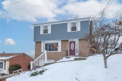 5631 Broad St, South Park, PA 15129