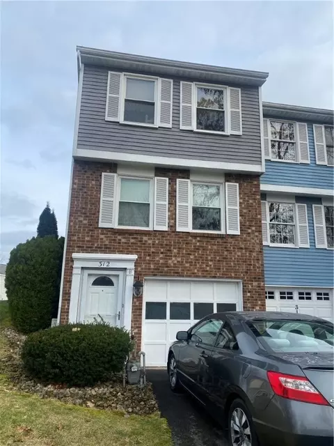 312 Redrome Cir, Bridgeville, PA 15017