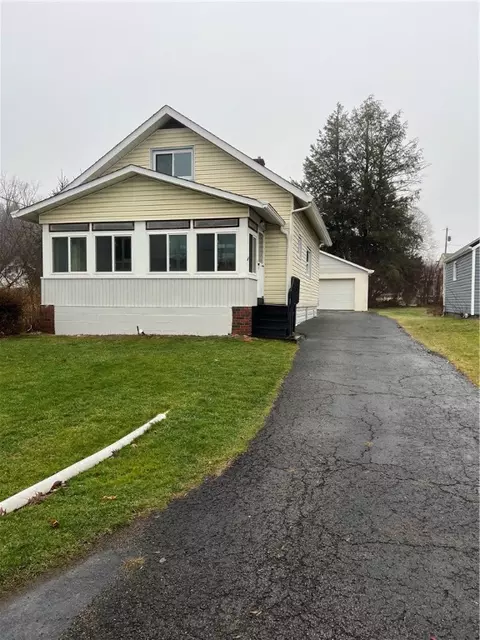 306 W Fairmont Ave, New Castle, PA 16105