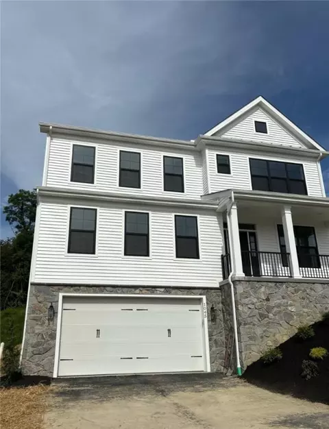 1045 Stonegate Dr, Mcdonald, PA 15057