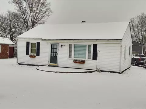 909 Arlington Dr, Greenville, PA 16125