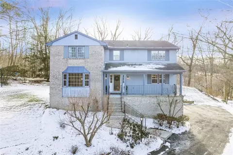 227 Ohara Manor Dr, Pittsburgh, PA 15238