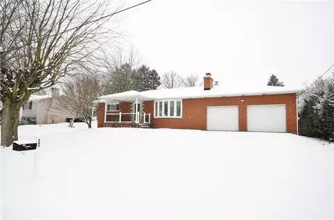 245 Walnut St, Houston, PA 15342