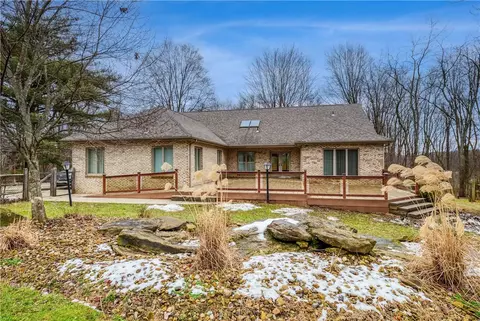 240 Logan Rd, Gibsonia, PA 15044