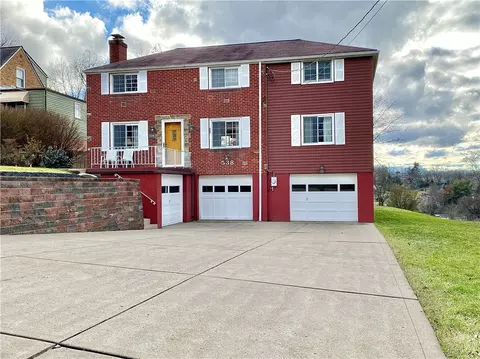 538 Rolling Green Dr, Bethel Park, PA 15102