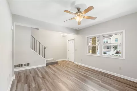 614 Baldridge Ave, Braddock, PA 15104 photo 4