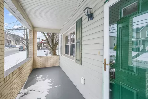 614 Baldridge Ave, Braddock, PA 15104 photo 2