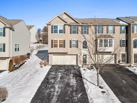 343 Maple Ridge Dr, Canonsburg, PA 15317