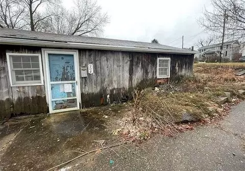 904 13th St, New Brighton, PA 15066