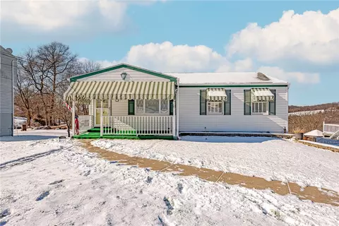 115 Mcmahon Dr, Manor, PA 15665
