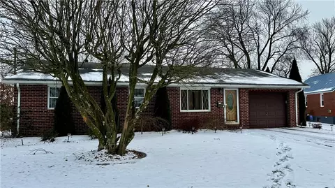 2512 Anne Way, New Kensington, PA 15068