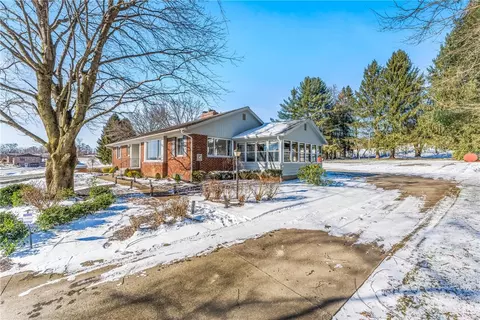 730 New Castle, Slippery Rock, PA 16057