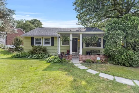 37 Locust Ln, Pittsburgh, PA 15241