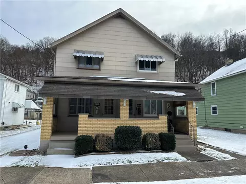 628 6th Ave, Ford City, PA 16226