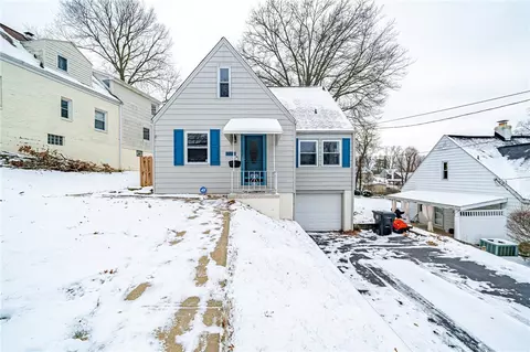 2101 Pleasant St, Bethel Park, PA 15102