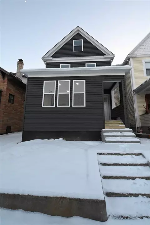 306 11th St, Ford City, PA 16226