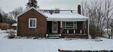 7 E Morehead Ave, New Castle, PA 16102