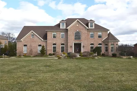 303 Buckingham Dr, Venetia, PA 15367