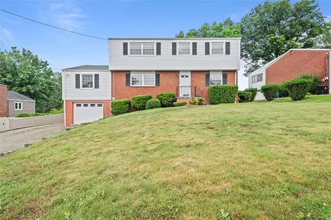 2554 N Lightwood Ave, Bethel Park, PA 15102