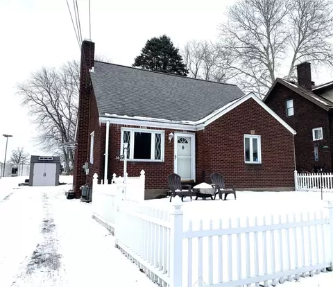 365 Center St, Baden, PA 15005