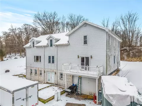 395 Oak Hill Rd, West Middlesex, PA 16159