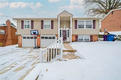 412 Mower Dr, Pittsburgh, PA 15239