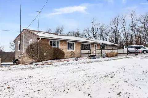 132 Sturm Ln, Rochester, PA 15074
