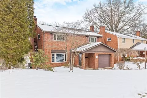 202 Woodhaven Dr, Pittsburgh, PA 15228