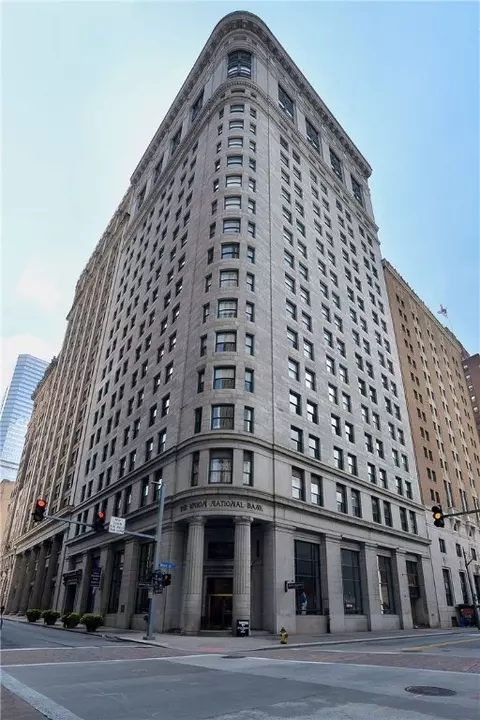 306 4th Ave #1503, Pittsburgh, PA 15222