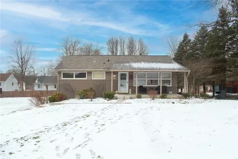 125 Northview Cir, Beaver, PA 15009