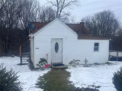 1370 Treece Ave, Ellwood City, PA 16117