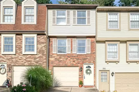 7612 Lafayette Sq, Aliquippa, PA 15001